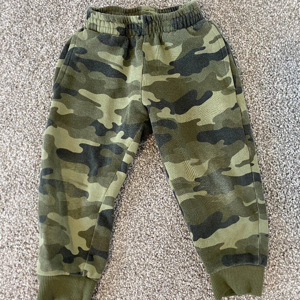 2/$15 Camo Comfy Lounge Pants Sweatpants Baby Size 3T
